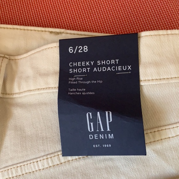 Gap short size 6 - Picture 3 of 3